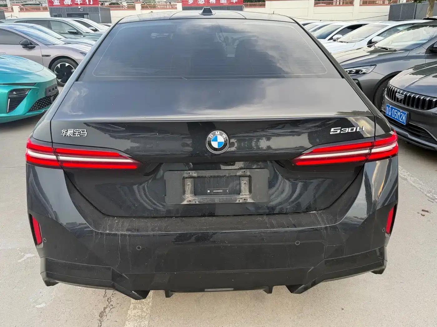 BMW 5 Series 2025 530Li Luxury Package — миниатюра 8