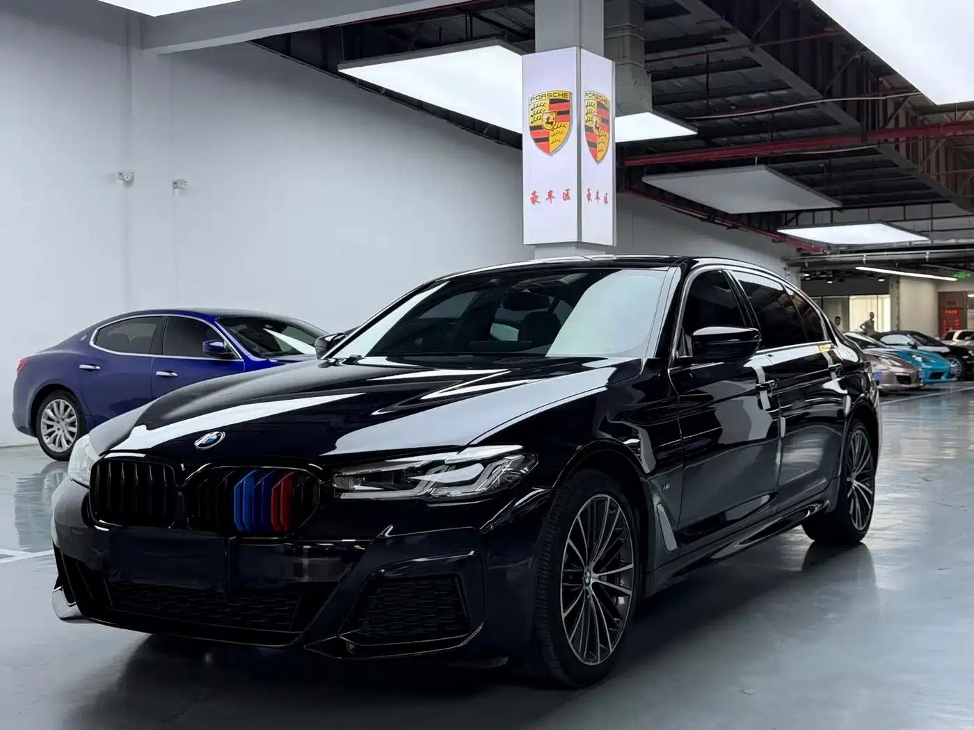2022 BMW 5 Series 530Li Leading Edition M Sport Package — миниатюра 1