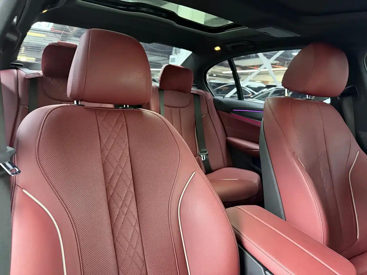 2022 BMW 5 Series 530Li Leading Edition M Sport Package — миниатюра 17