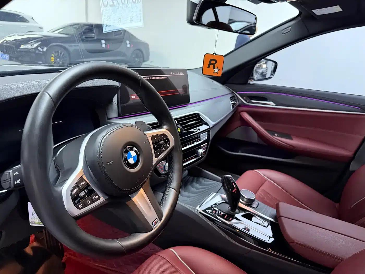 2022 BMW 5 Series 530Li Leading Edition M Sport Package — миниатюра 5