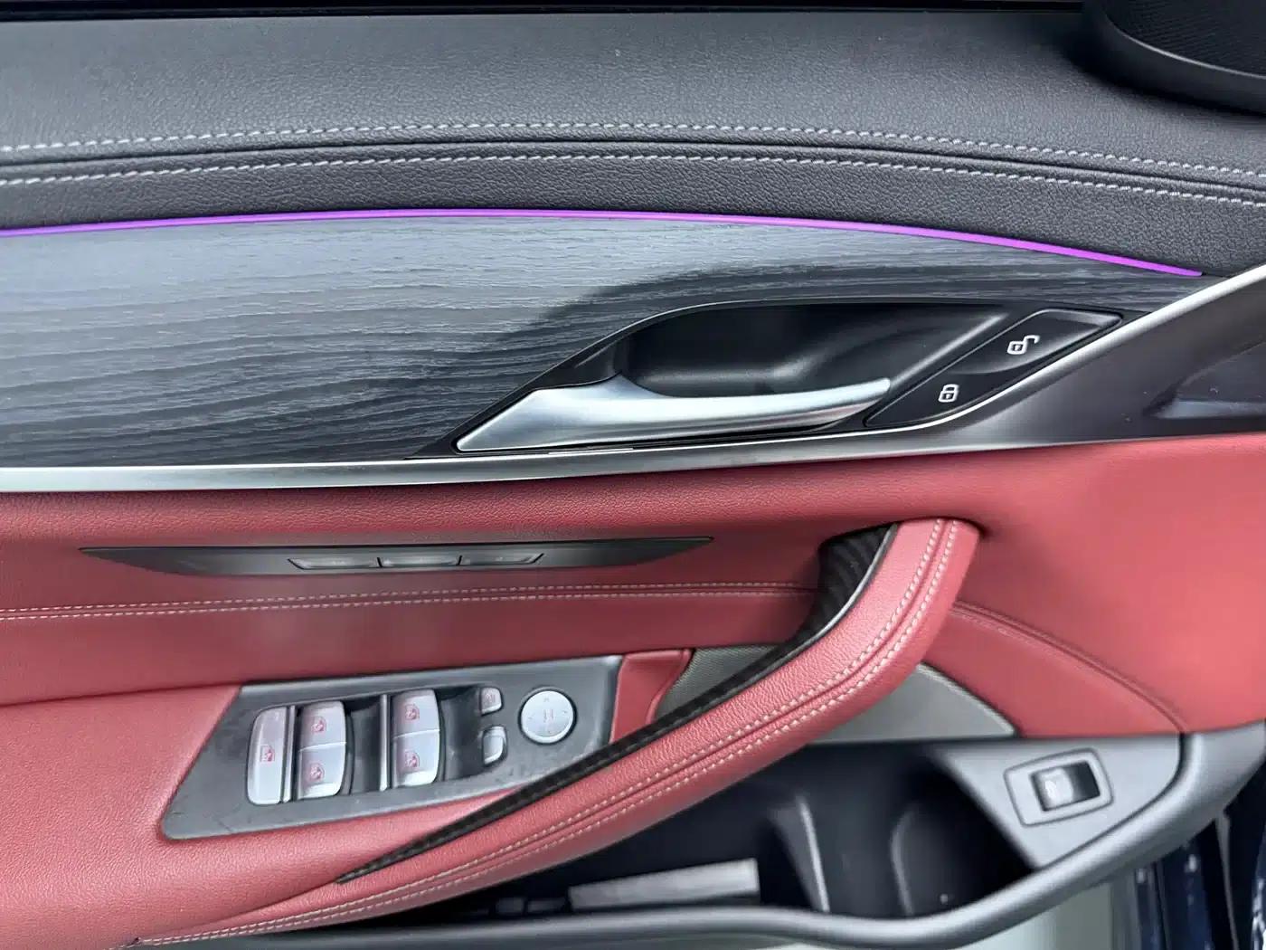 2022 BMW 5 Series 530Li Leading Edition M Sport Package — миниатюра 6