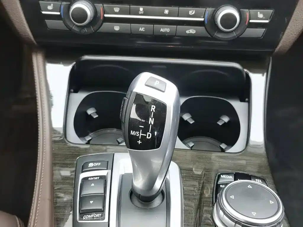 2014 BMW 5 Series 525Li Luxury Design Package — миниатюра 13