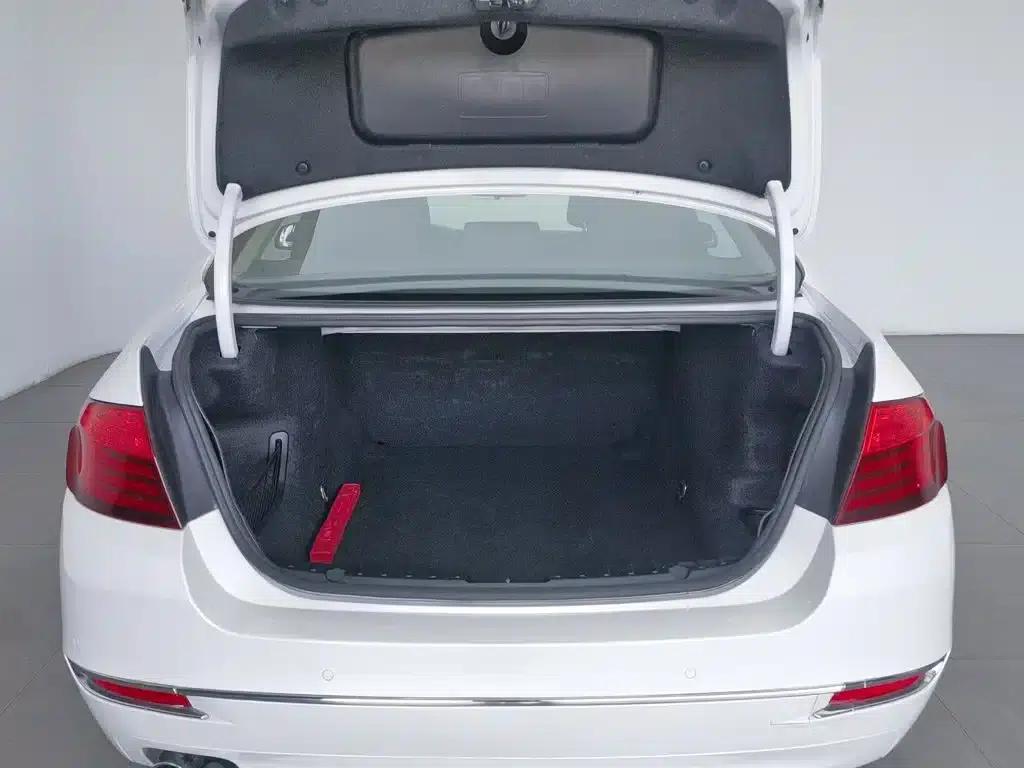 2014 BMW 5 Series 525Li Luxury Design Package — миниатюра 16