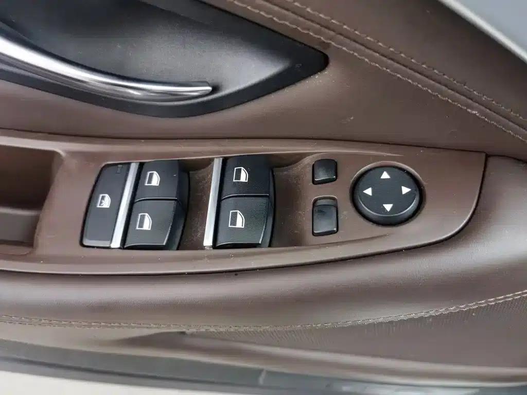 2014 BMW 5 Series 525Li Luxury Design Package — миниатюра 9