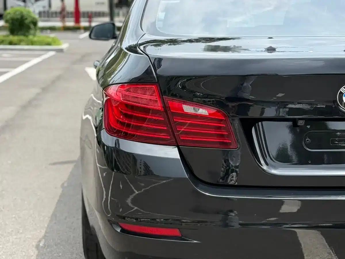 2014 BMW 5 Series 520Li Elegant Edition — миниатюра 14