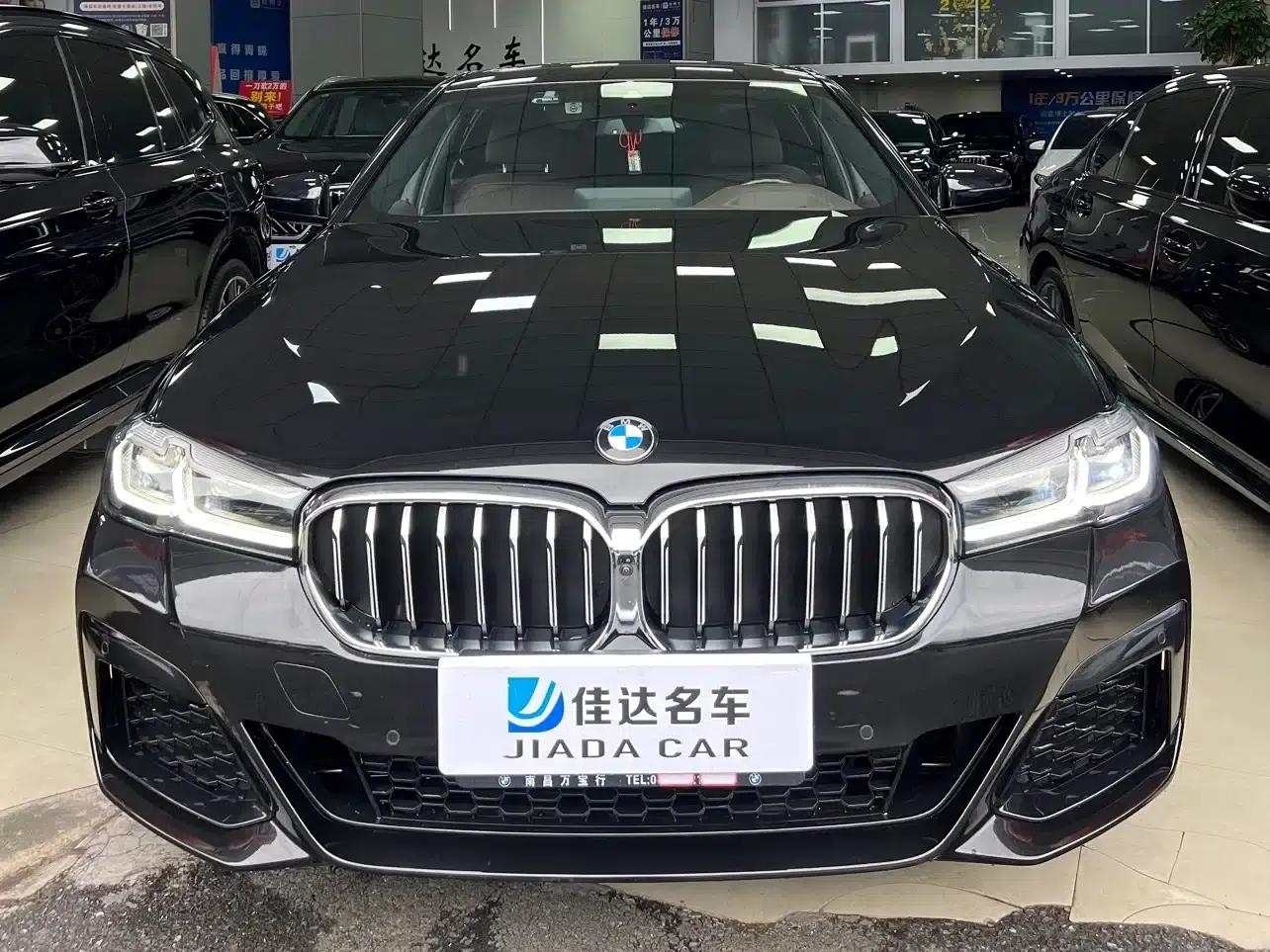 2023 BMW 5 Series 530Li Luxury M Sport Package — миниатюра 2