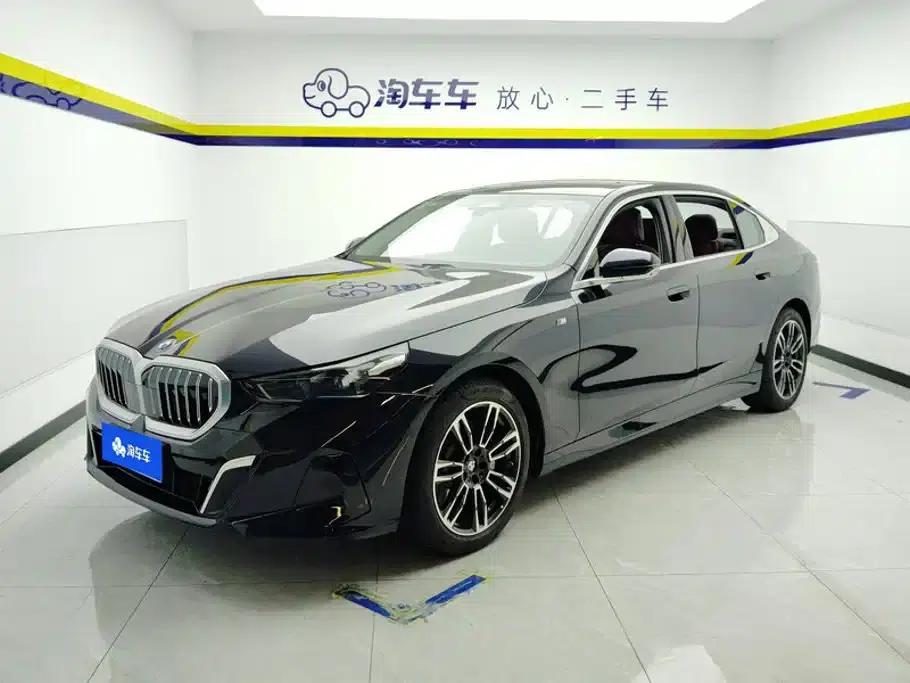 2024 BMW 5 Series 530Li xDrive M Sport Package — миниатюра 1