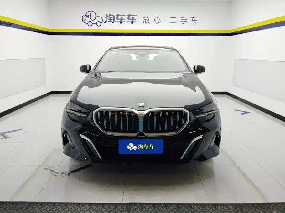 2024 BMW 5 Series 530Li xDrive M Sport Package — миниатюра 2