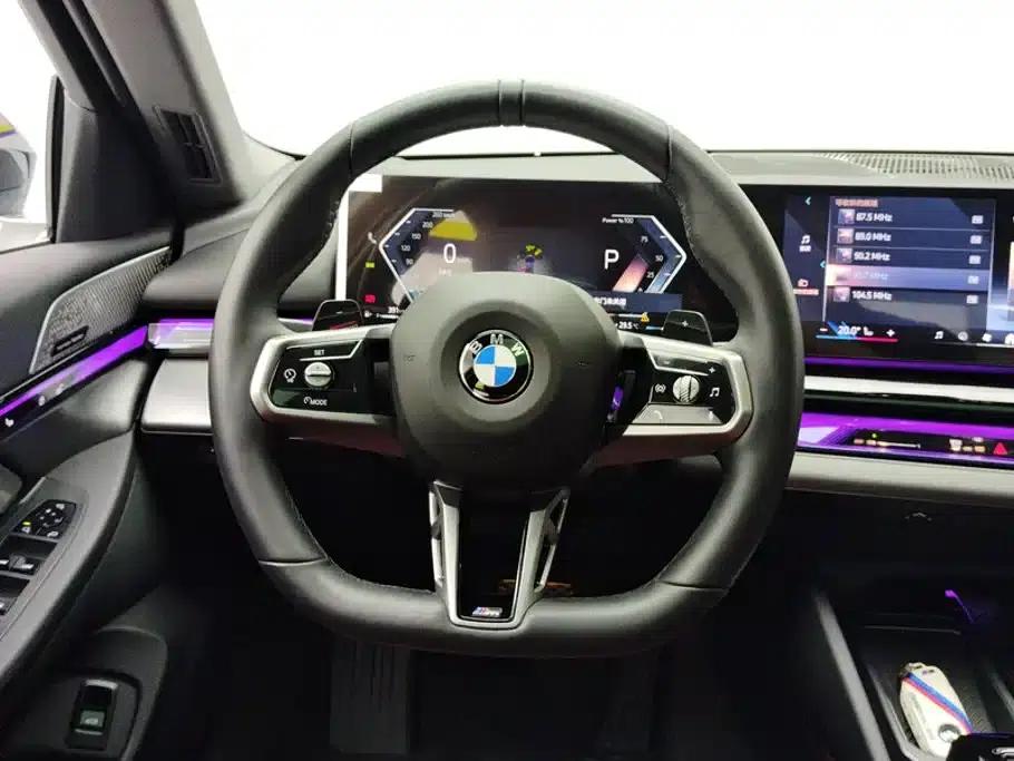 2024 BMW 5 Series 530Li xDrive M Sport Package — миниатюра 15