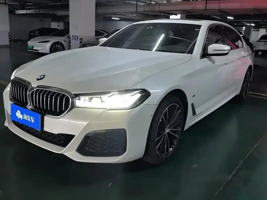 2022 BMW 5 Series Facelift 530Li Leading Edition M Sport Package — миниатюра 1