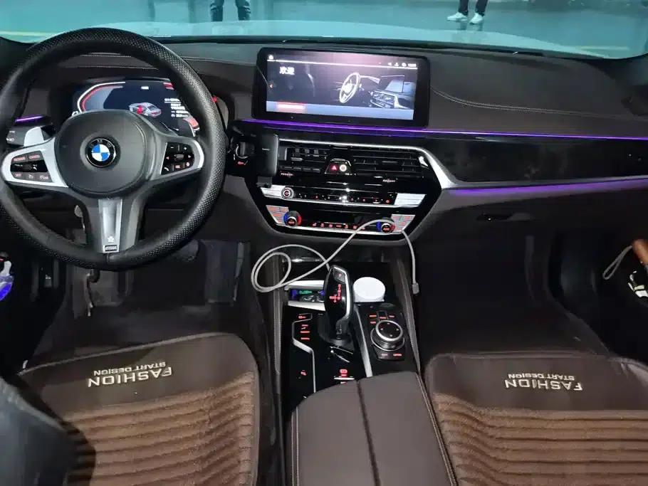 2022 BMW 5 Series Facelift 530Li Leading Edition M Sport Package — миниатюра 12