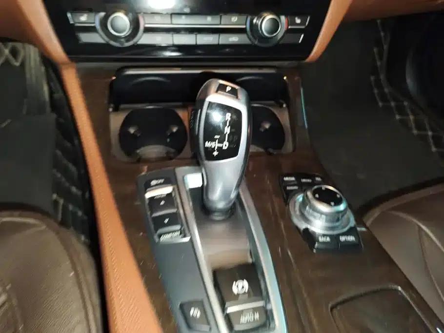 BMW 5 Series 2017 525Li Leading Edition — миниатюра 16