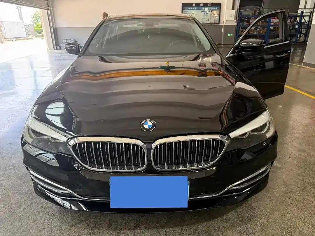 2018 BMW 5 Series 525Li Luxury Package — миниатюра 2