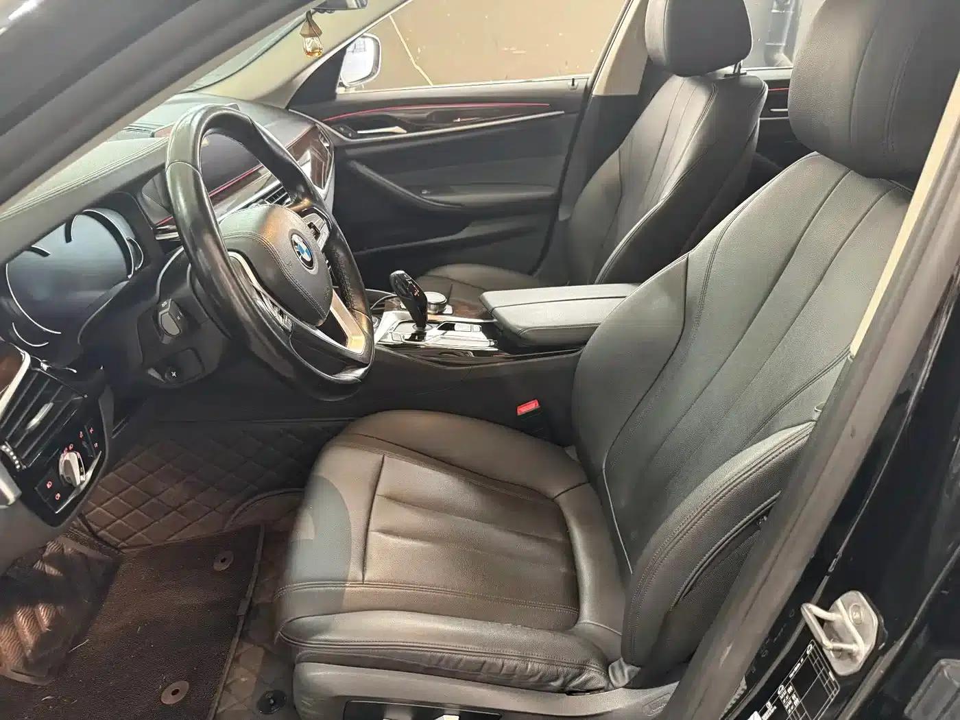 2018 BMW 5 Series 525Li Luxury Package — миниатюра 4