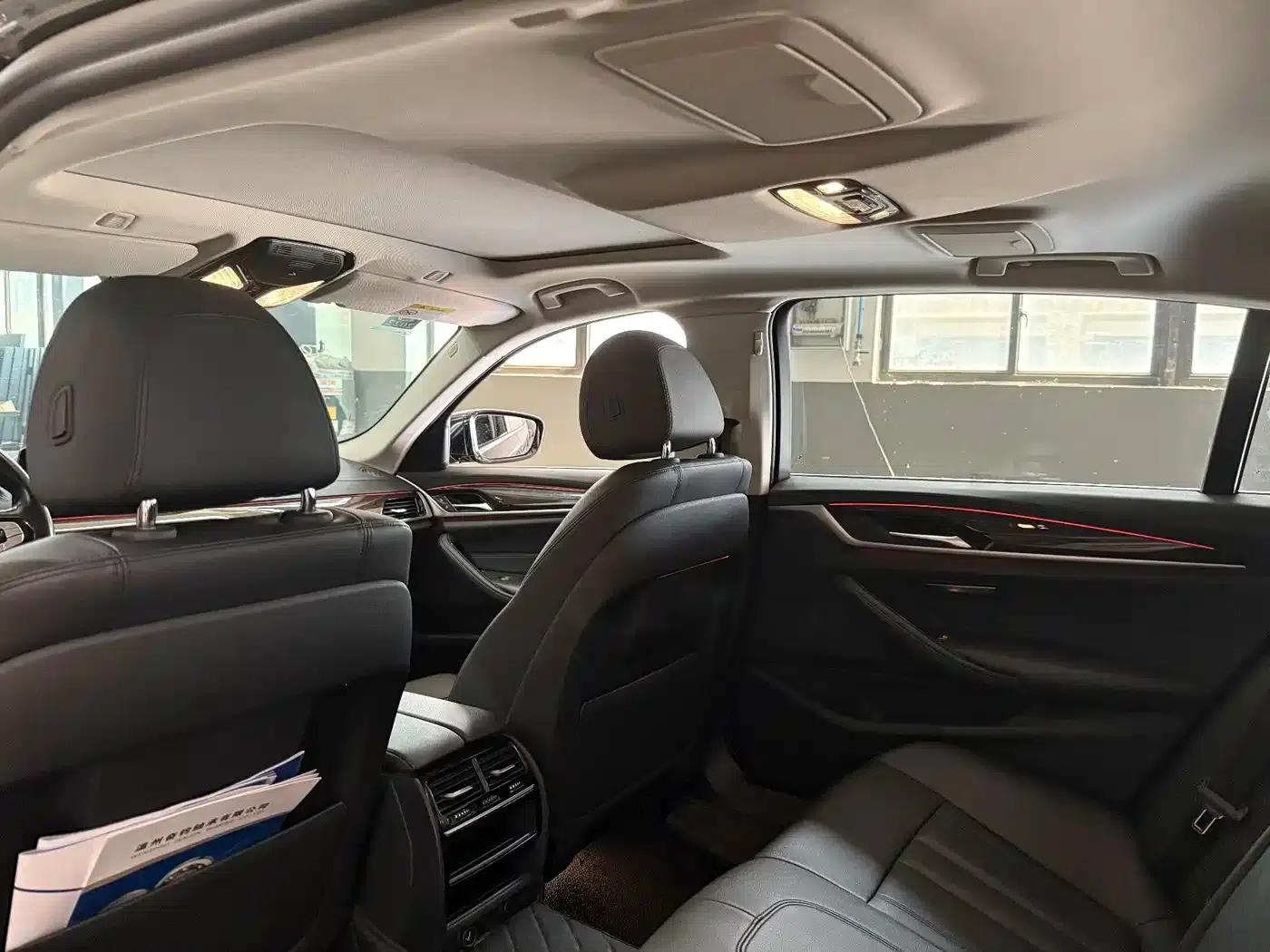 2018 BMW 5 Series 525Li Luxury Package — миниатюра 7