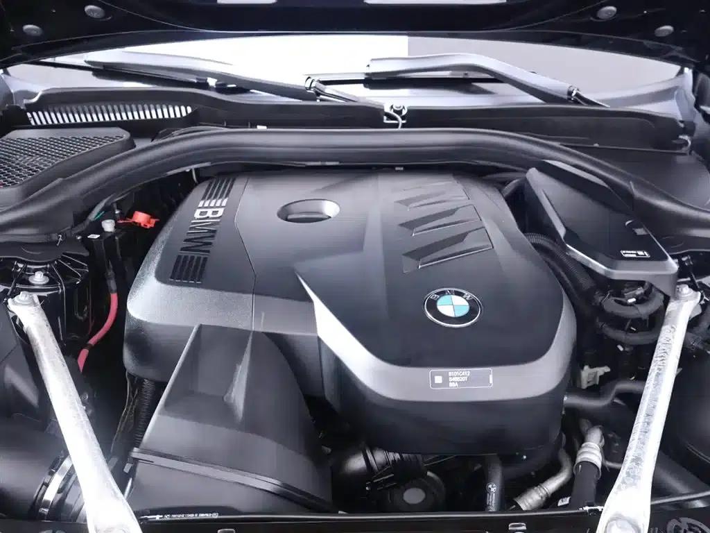 2025 BMW 5 Series 530Li Luxury M Sport Package — миниатюра 26