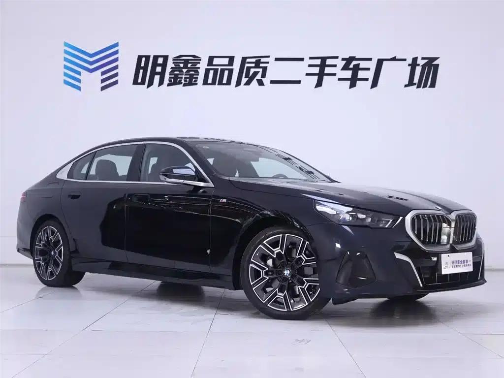 2025 BMW 5 Series 530Li Luxury M Sport Package — миниатюра 5