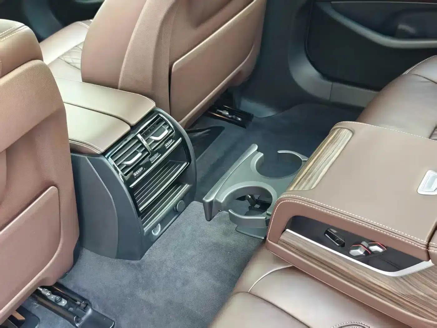 2018 BMW 5 Series 530Li Leading Luxury Package — миниатюра 10