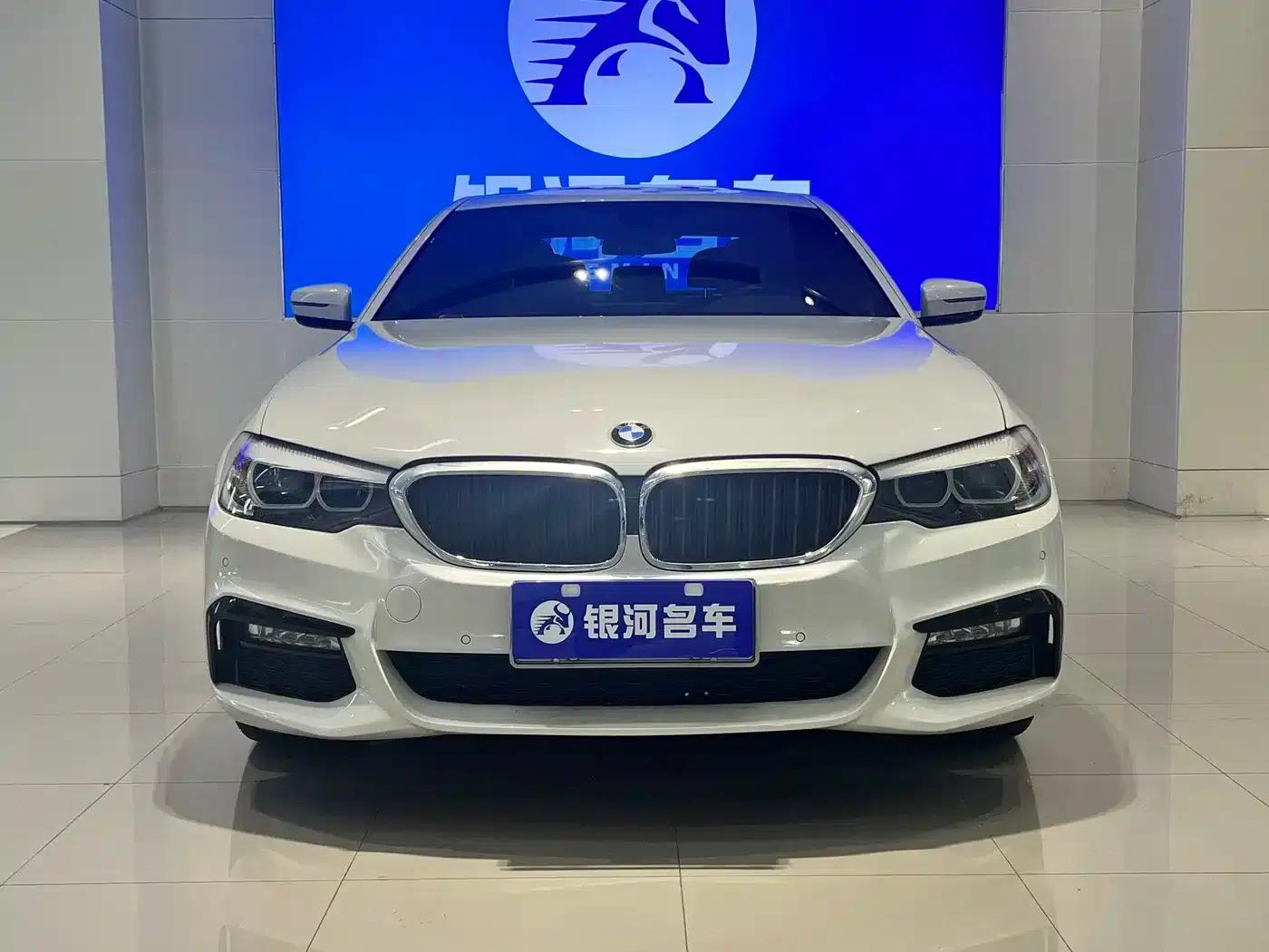2018 BMW 5 Series 530Li Leading Edition M Sport Package — миниатюра 2