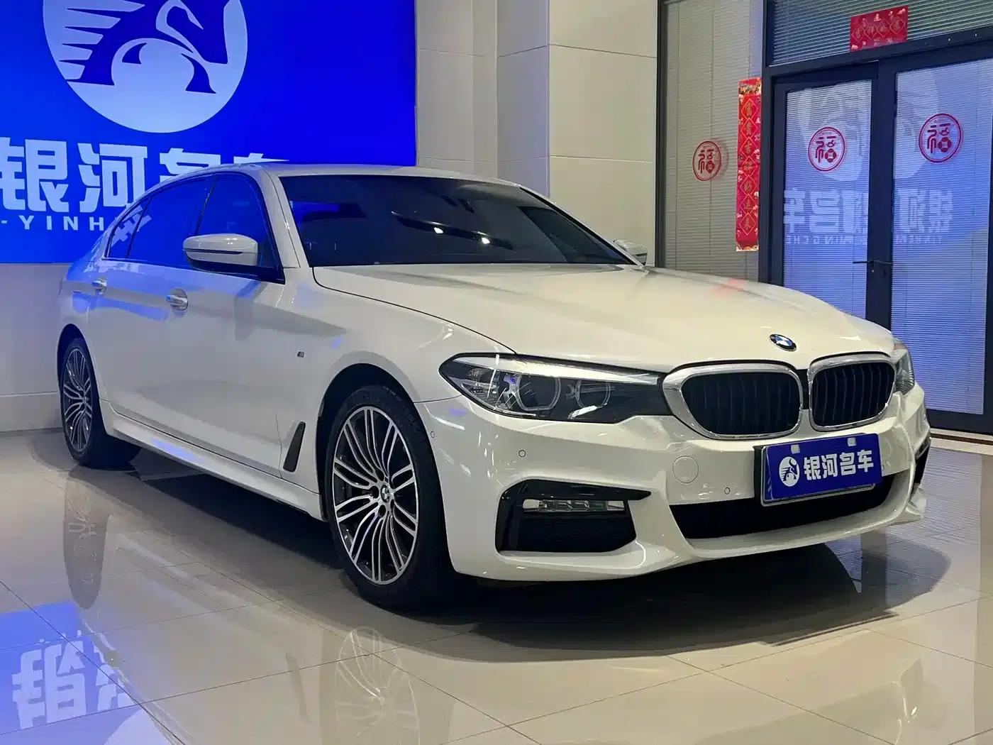 2018 BMW 5 Series 530Li Leading Edition M Sport Package — миниатюра 3