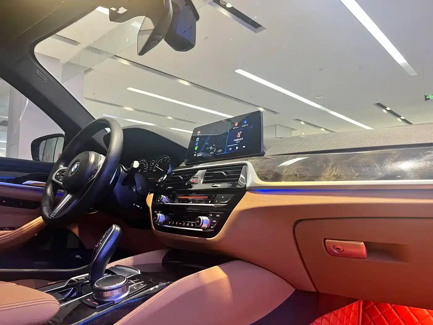 2018 BMW 5 Series 530Li Leading Edition M Sport Package — миниатюра 6