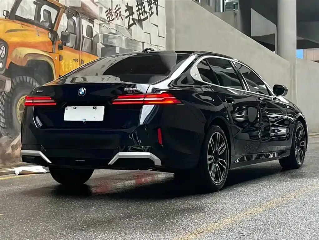 2025 BMW 5 Series 530Li xDrive M Sport Package — миниатюра 5