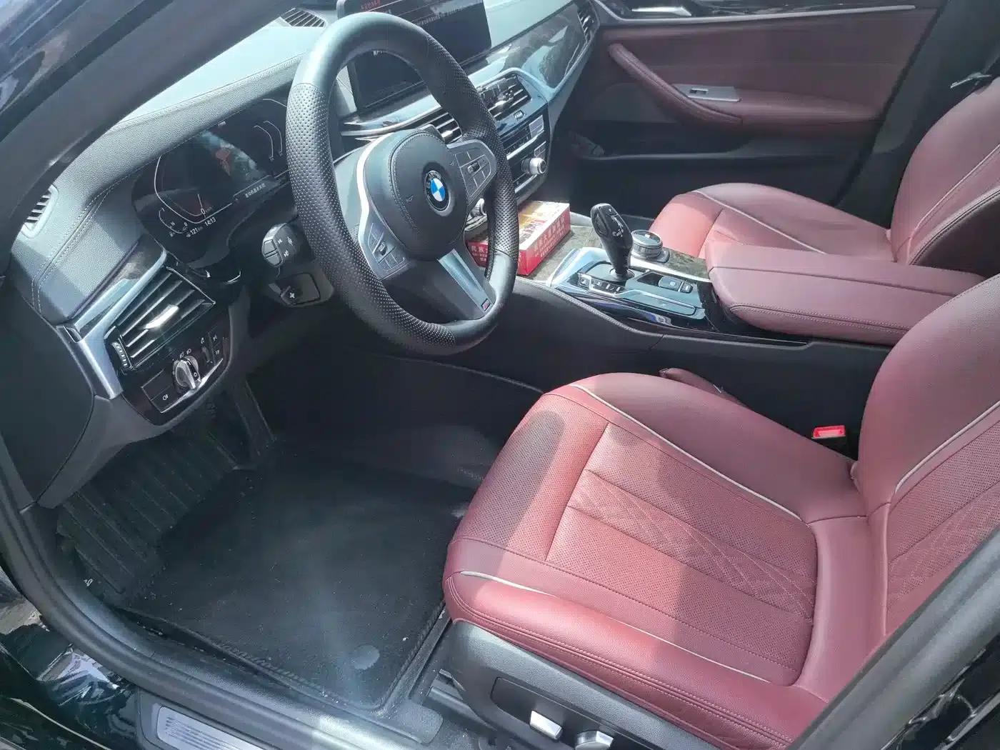 2022 BMW 5 Series 525Li M Sport Package — миниатюра 3