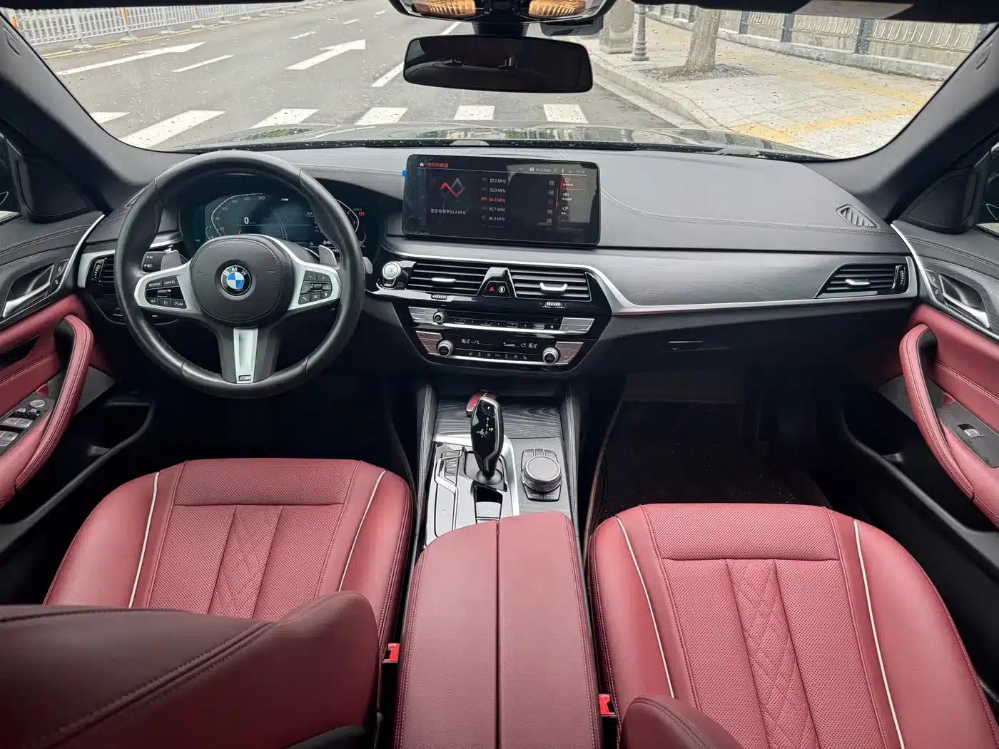 2022 BMW 5 Series Facelift 530Li Leading Edition M Sport Package — миниатюра 7
