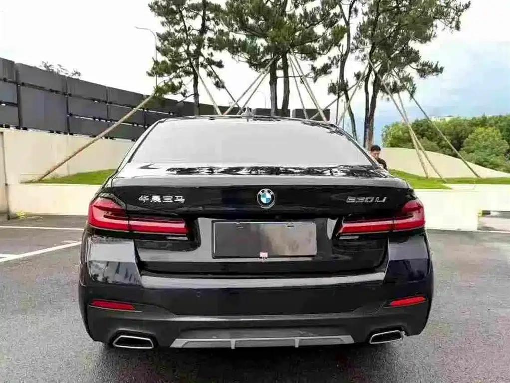 2023 BMW 5 Series 530Li Luxury M Sport Package — миниатюра 7