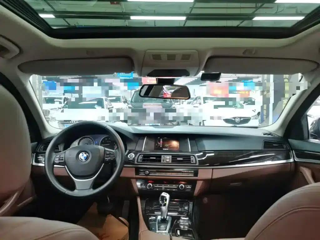 BMW 5 Series 2017 525Li Leading Edition — миниатюра 18
