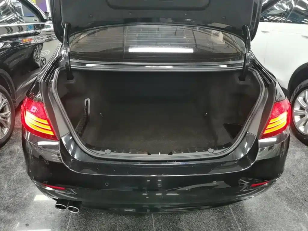 BMW 5 Series 2017 525Li Leading Edition — миниатюра 19