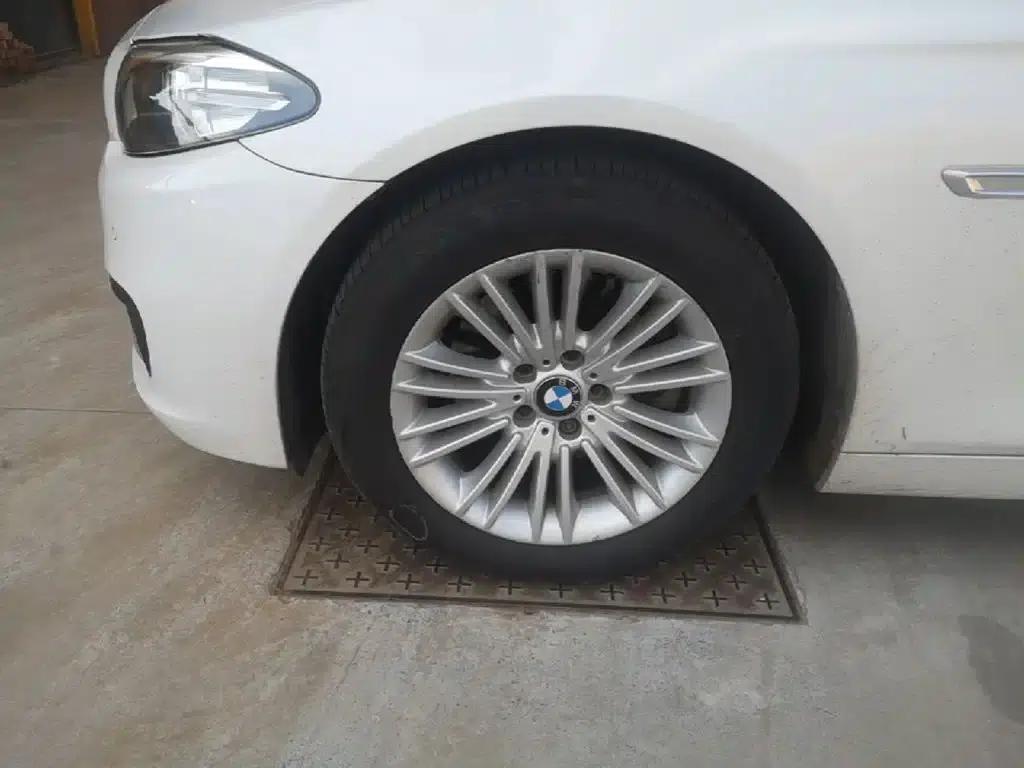 2014 BMW 5 Series 525Li Leading Edition — миниатюра 23