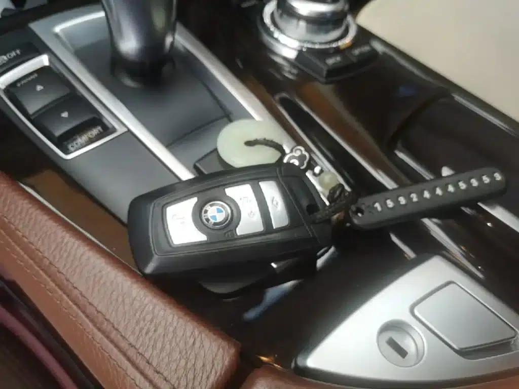 2014 BMW 5 Series 525Li Leading Edition — миниатюра 9