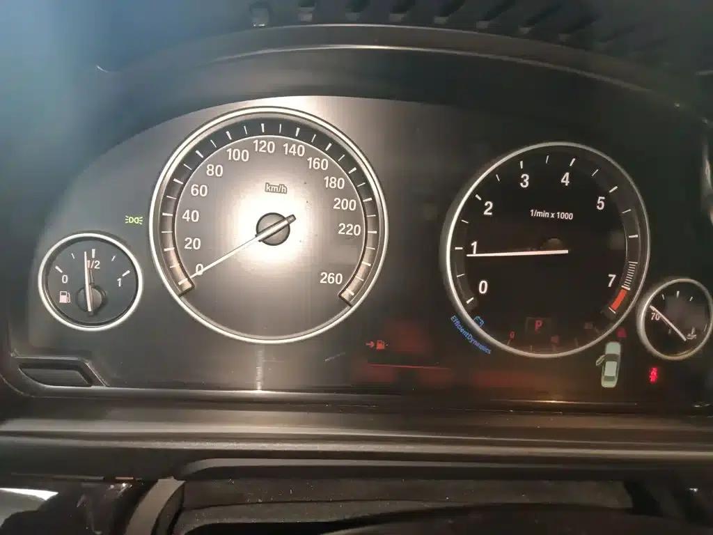 2014 BMW 5 Series 520Li Elegant Edition — миниатюра 4