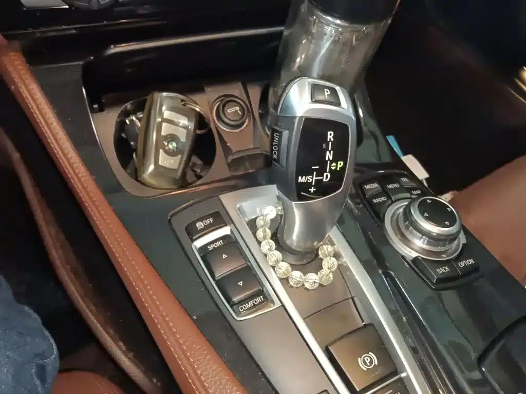 2014 BMW 5 Series 520Li Elegant Edition — миниатюра 7