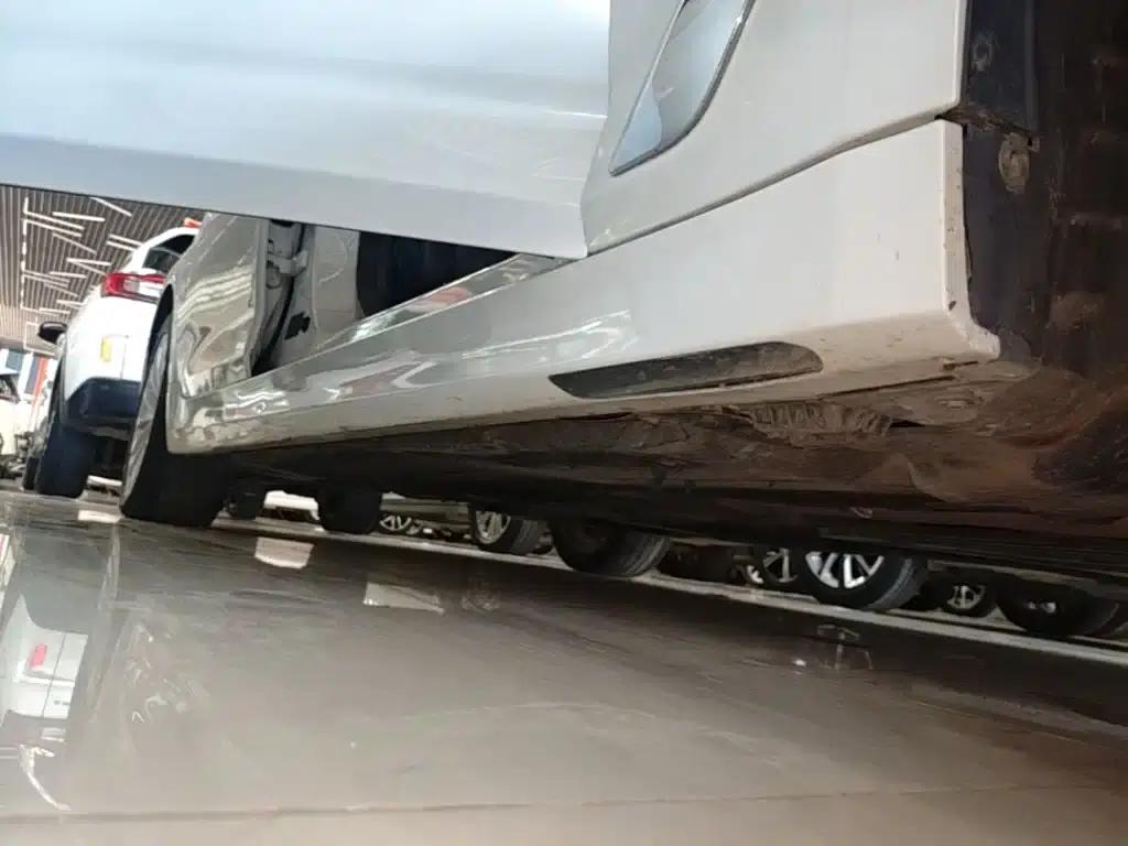 2018 BMW 5 Series 525Li Luxury Package — миниатюра 19