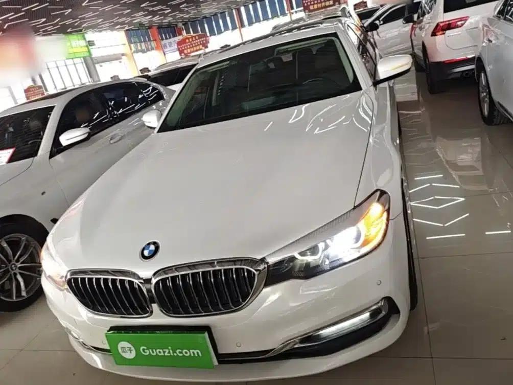 2018 BMW 5 Series 525Li Luxury Package — миниатюра 3