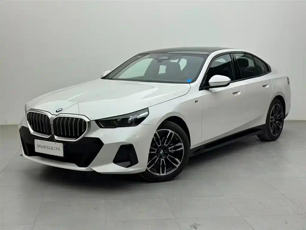 2024 BMW 5 Series Imported Model 525i M Sport Package — миниатюра 1