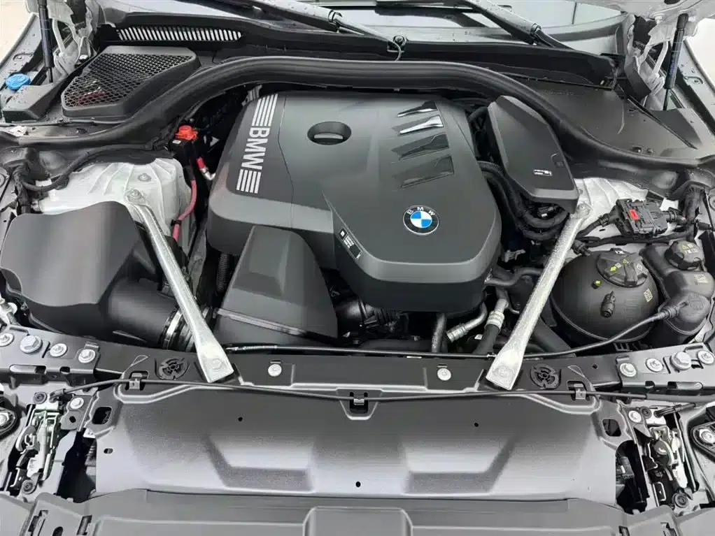 2024 BMW 5 Series Imported Model 525i M Sport Package — миниатюра 17