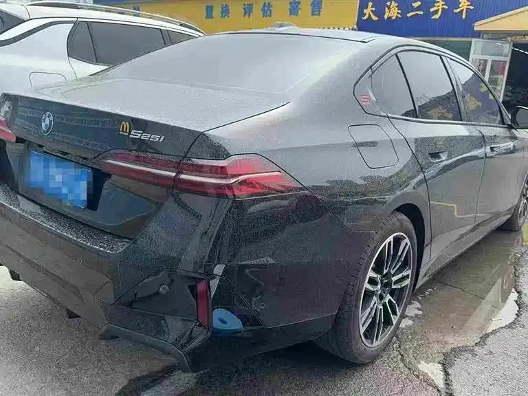BMW 5 Series (Imported) 2024 525i M Sport Package — миниатюра 3