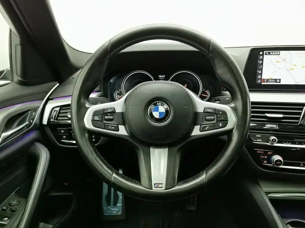 2018 BMW 5 Series (Imported) 525i M Sport Package — миниатюра 11
