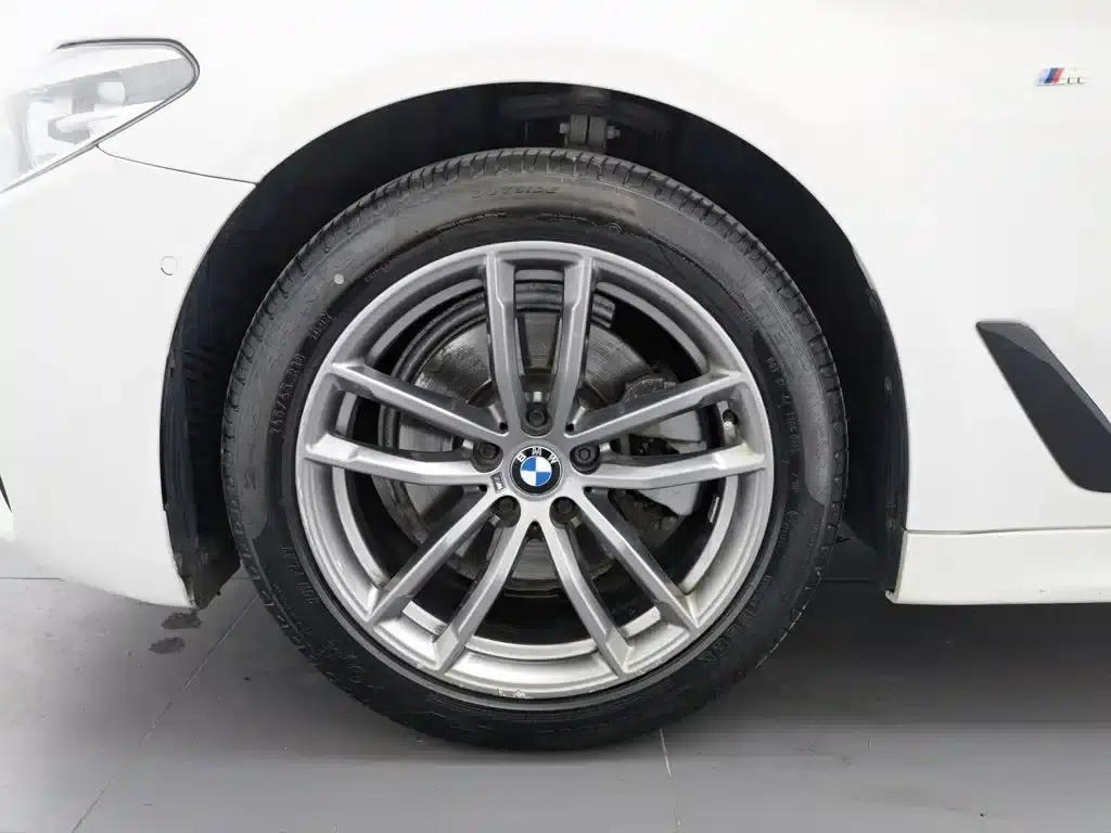 2018 BMW 5 Series (Imported) 525i M Sport Package — миниатюра 17