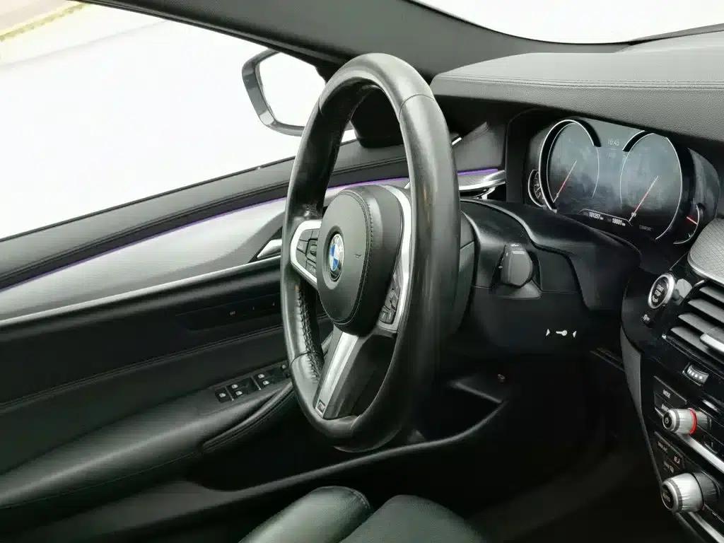 2018 BMW 5 Series (Imported) 525i M Sport Package — миниатюра 22