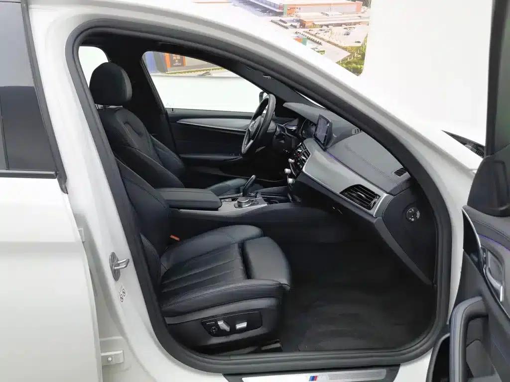 2018 BMW 5 Series (Imported) 525i M Sport Package — миниатюра 23