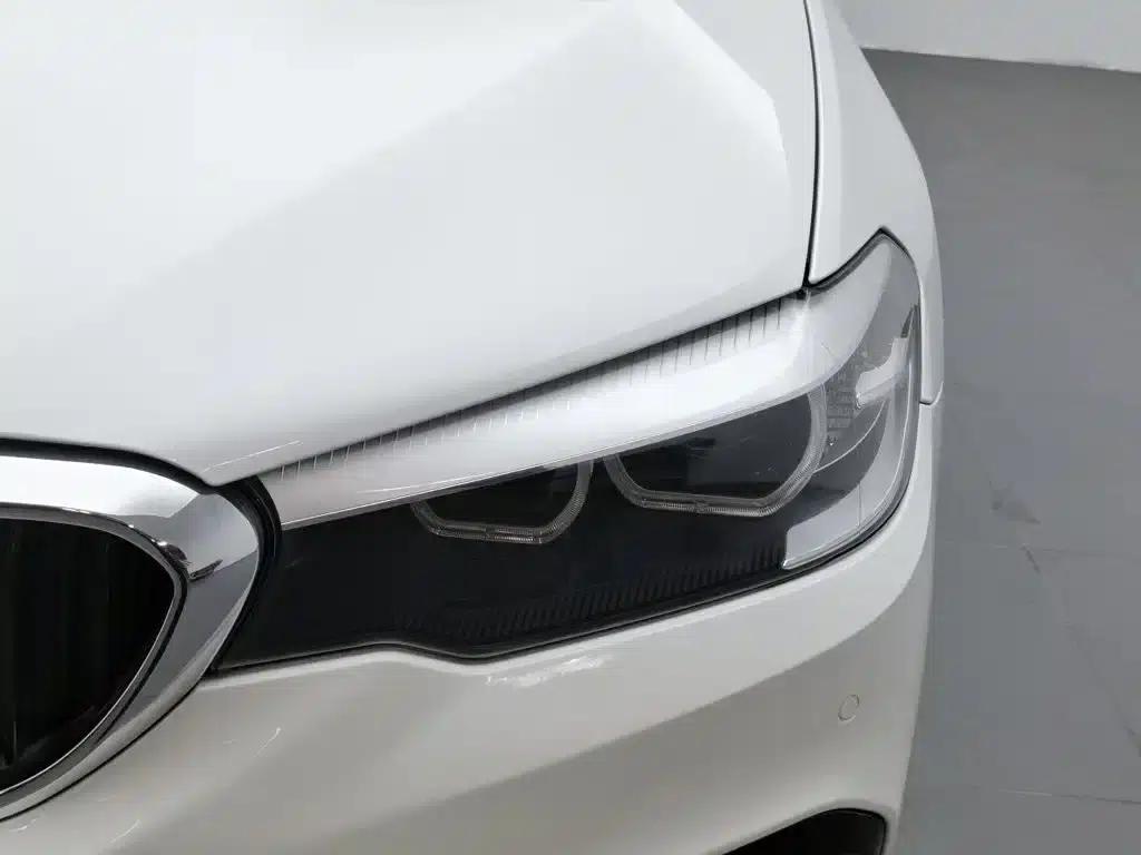 2018 BMW 5 Series (Imported) 525i M Sport Package — миниатюра 7