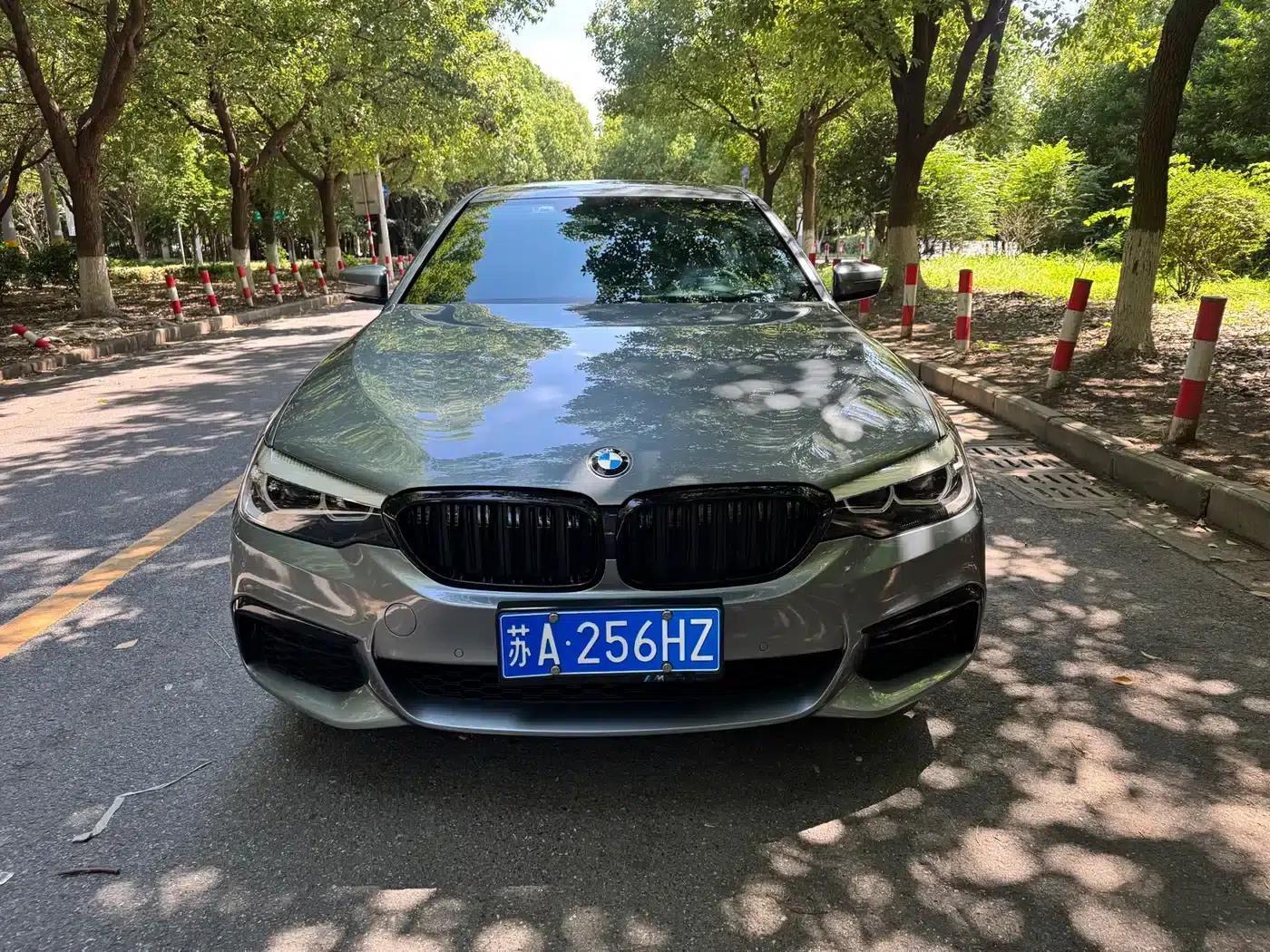 2019 BMW 5 Series Imported Model 525i M Sport Package — миниатюра 1