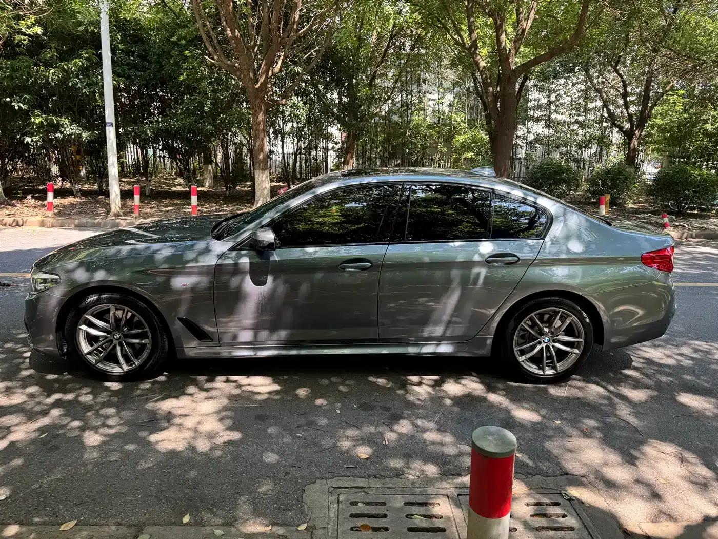 2019 BMW 5 Series Imported Model 525i M Sport Package — миниатюра 3