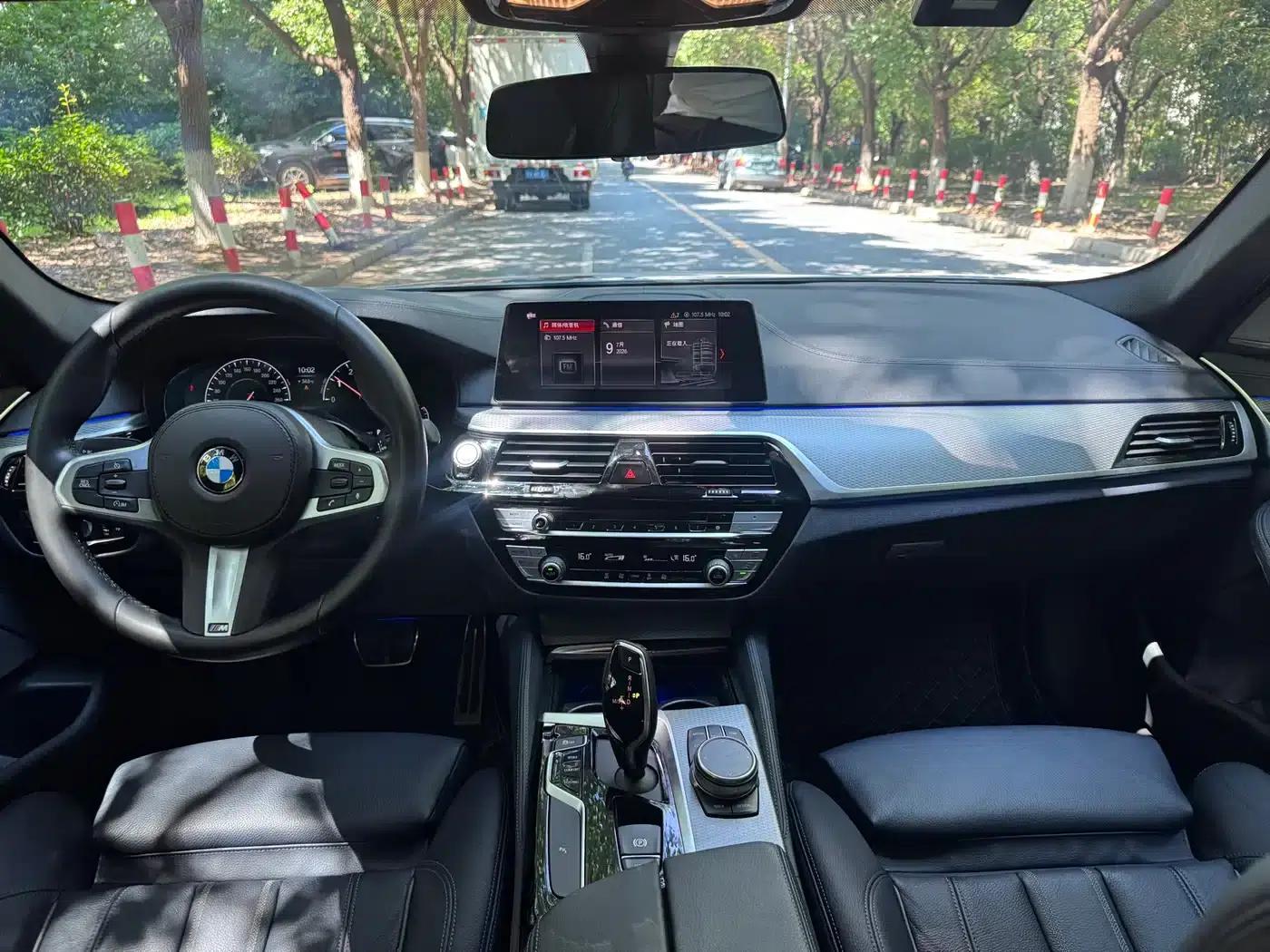 2019 BMW 5 Series Imported Model 525i M Sport Package — миниатюра 6