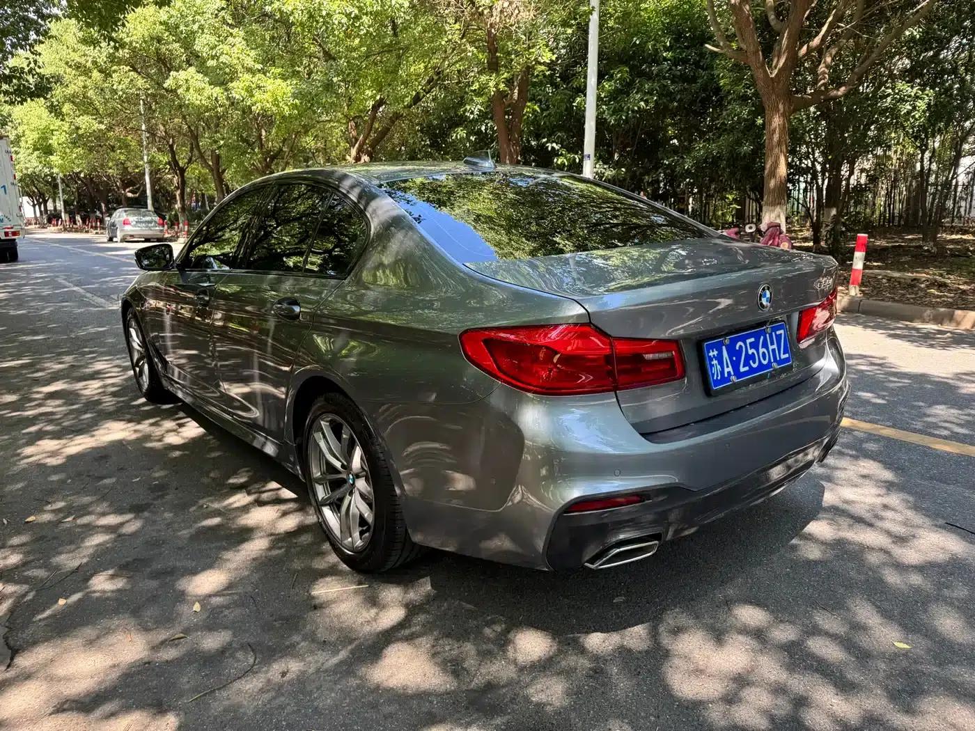 2019 BMW 5 Series Imported Model 525i M Sport Package — миниатюра 8