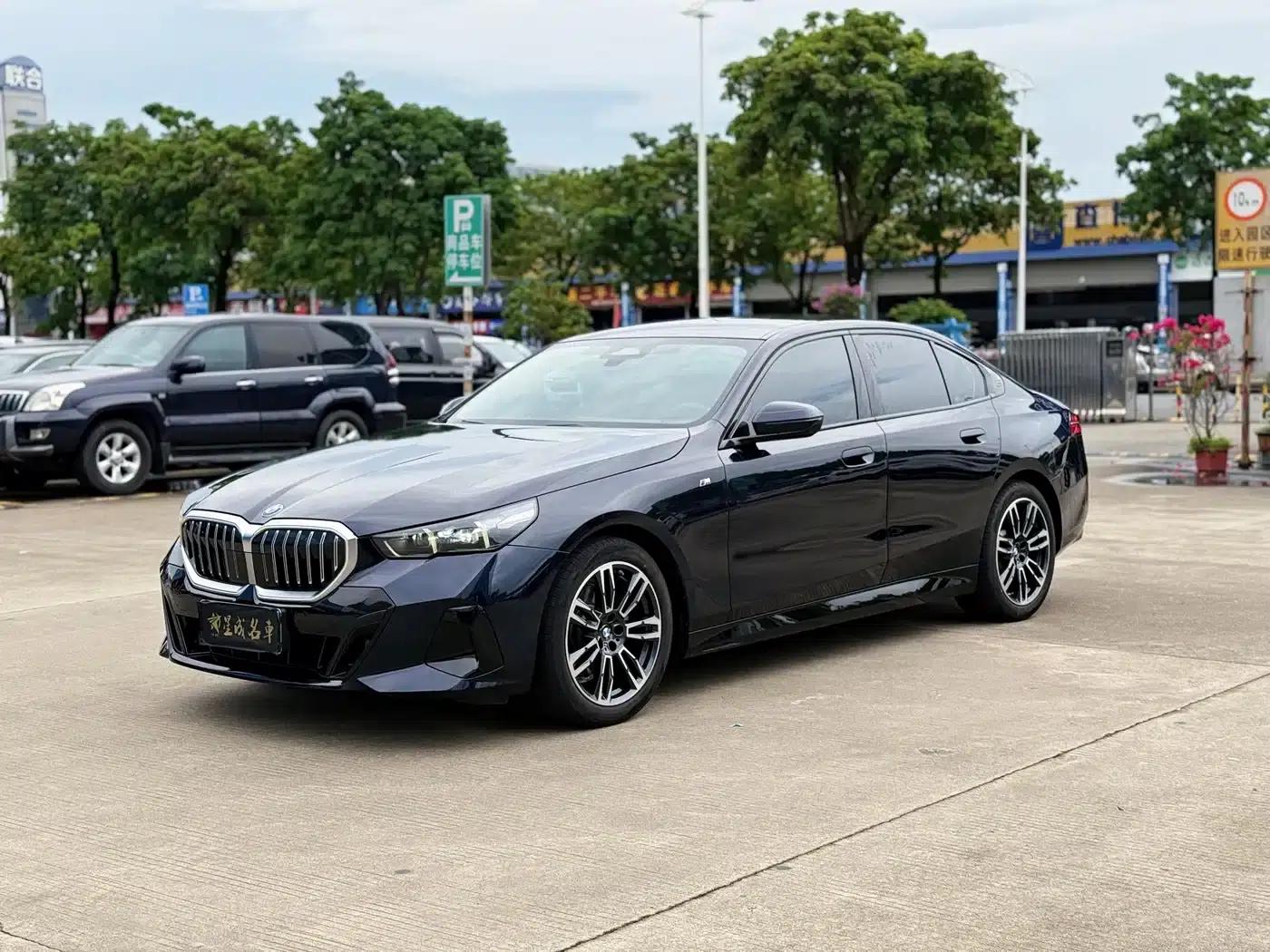 BMW 5 Series (Imported) 2024 525i M Sport Package — миниатюра 1